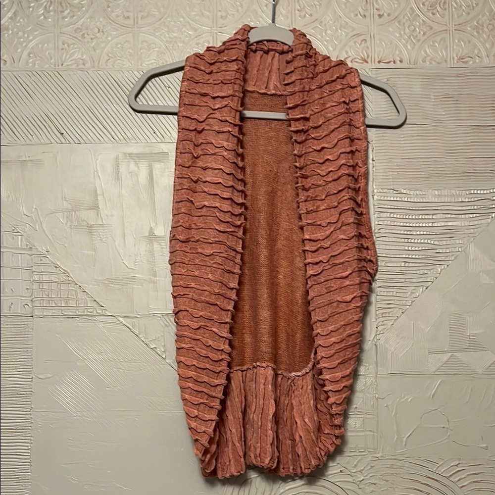 EUC Vintage from Italy Ruffled Sleeveless Cardigan Shrug in Rust, size S